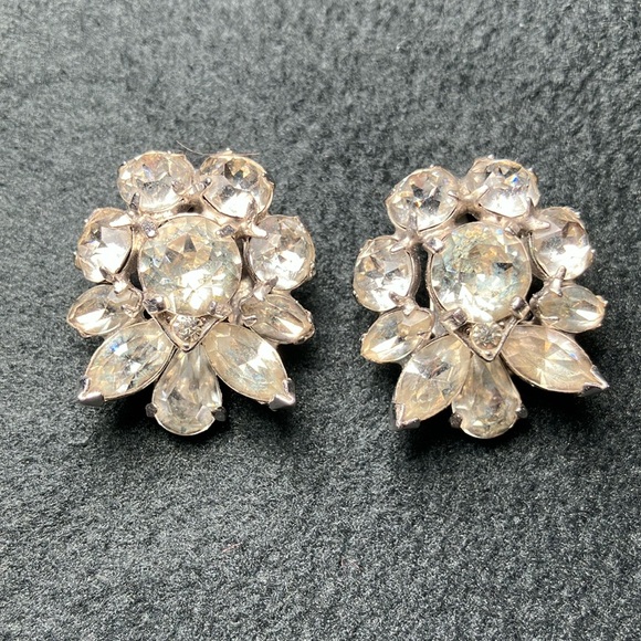 Eisenberg Clip Earrings - Picture 1 of 2